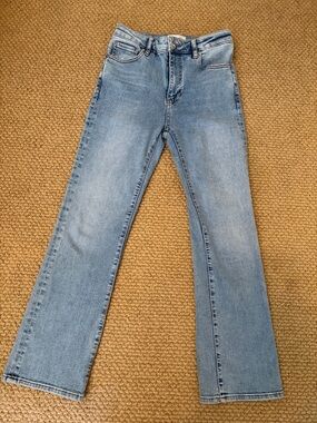 Frame Denim Light Blue Flare Jeans reboot crop